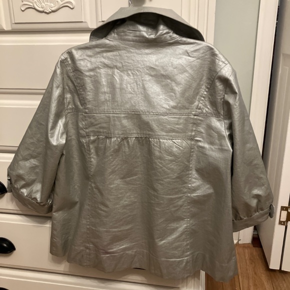 Silver 3/4 Sleeve Jacket - Picture 8 of 9